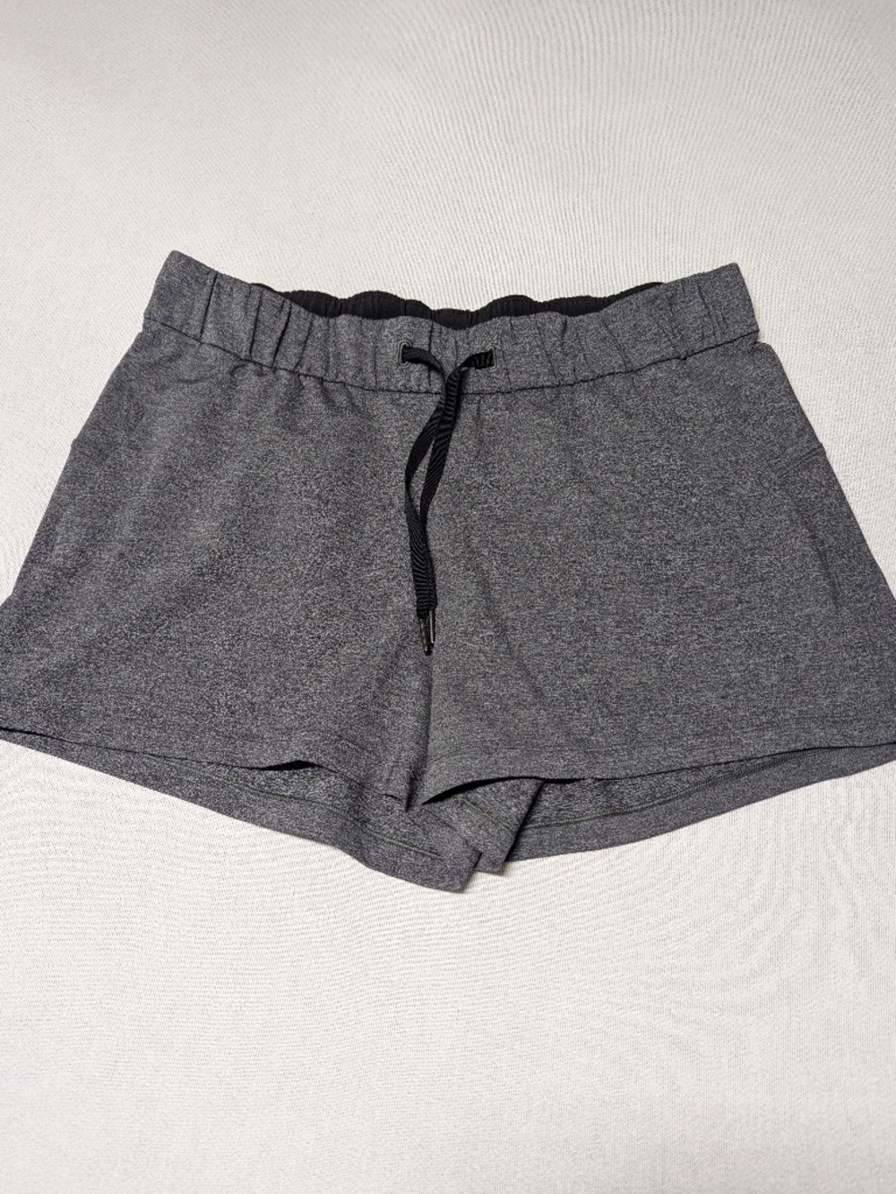 Lululemon On the Fly 2.5" Shorts - Size 12
